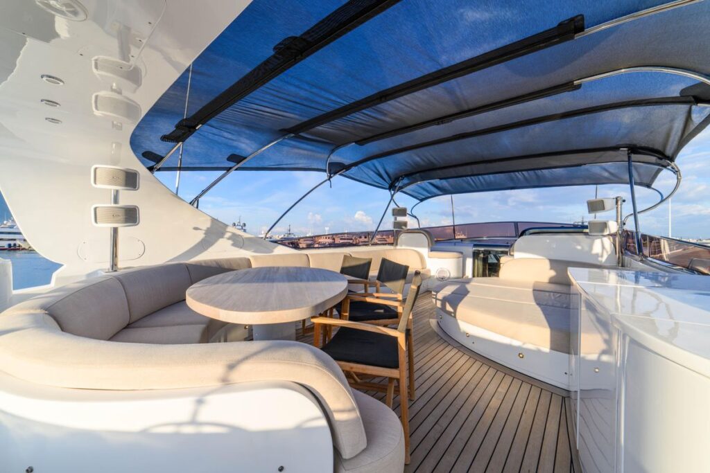 1999 Maiora 31 DP for sale (photo 15)