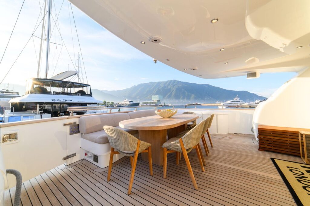 1999 Maiora 31 DP for sale (photo 19)