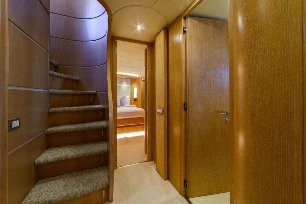 1999 Maiora 31 DP for sale (photo 34)