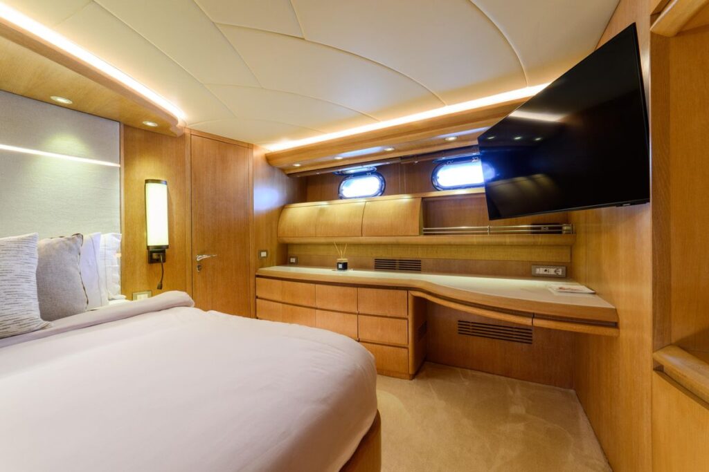 1999 Maiora 31 DP for sale (photo 39)