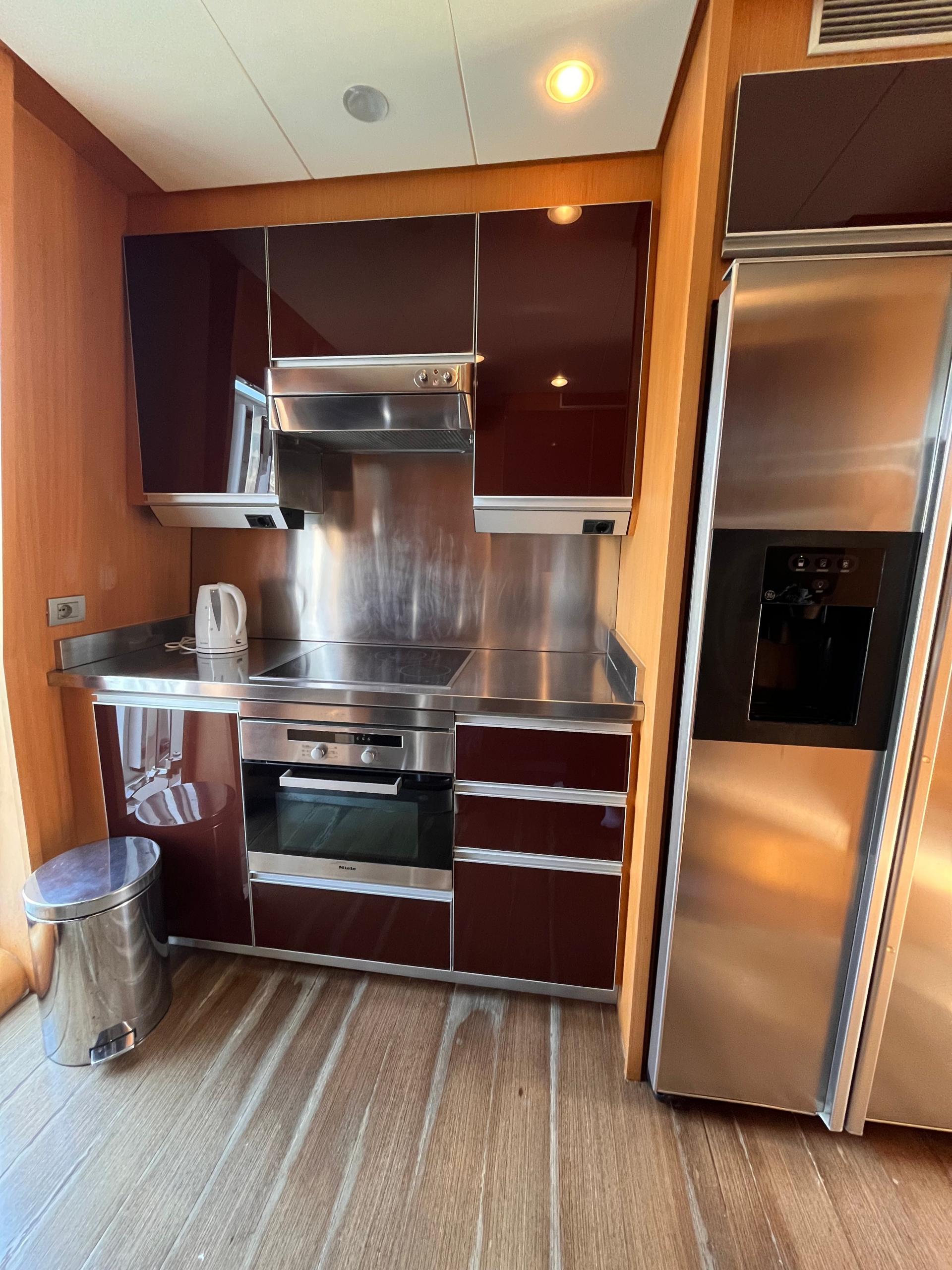 2008 San Lorenzo 82 à vendre (photo 7)