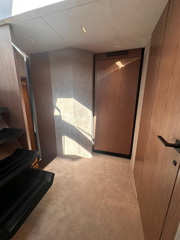 2025 Evo Yachts R6 + for sale (photo 33)