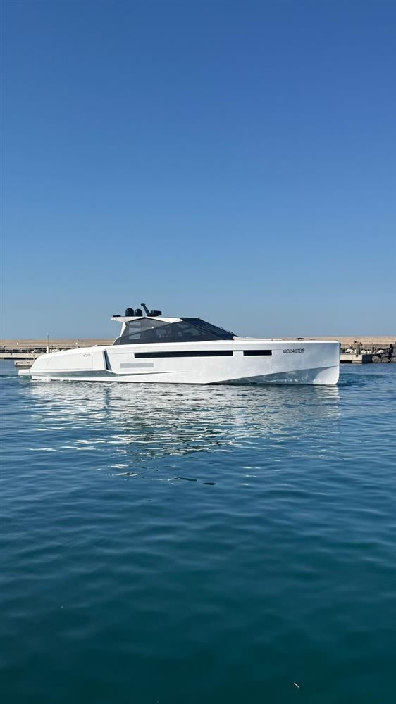 2025 Evo Yachts R6 + for sale (photo 39)