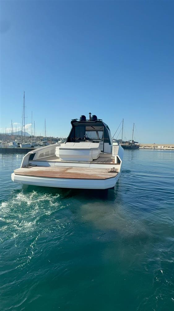 2025 Evo Yachts R6 + for sale (photo 40)