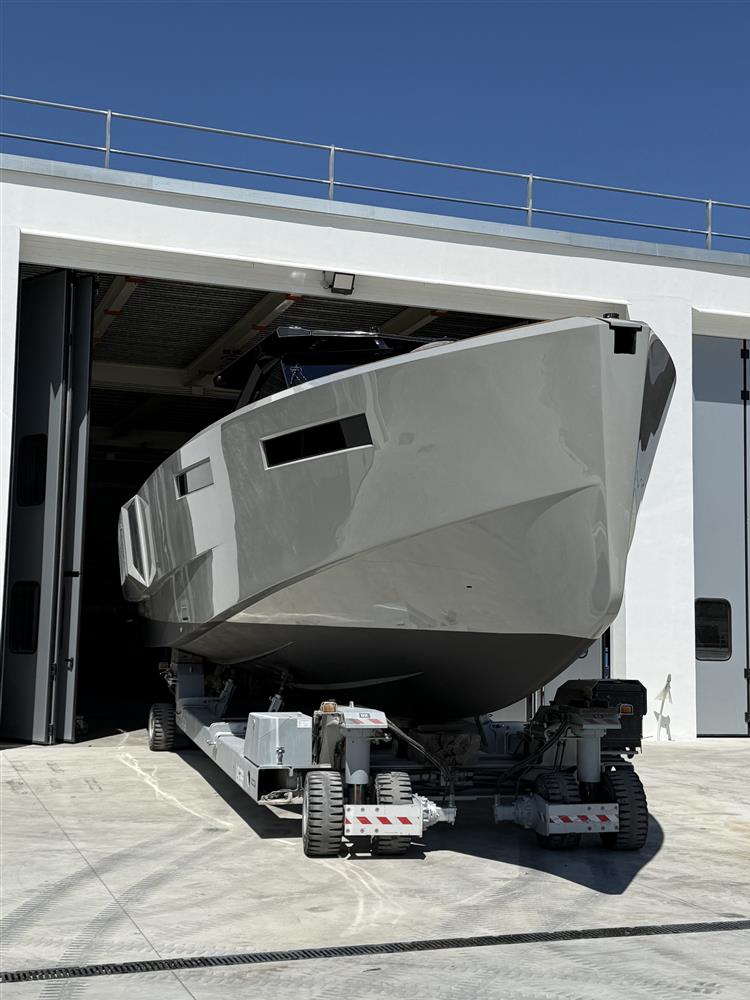 2025 Evo Yachts R4 zu verkaufen (photo 2)