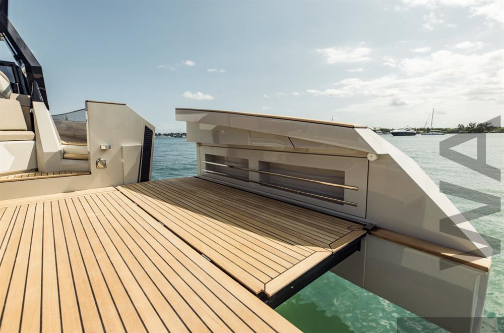 2025 Evo Yachts R4 zu verkaufen (photo 9)
