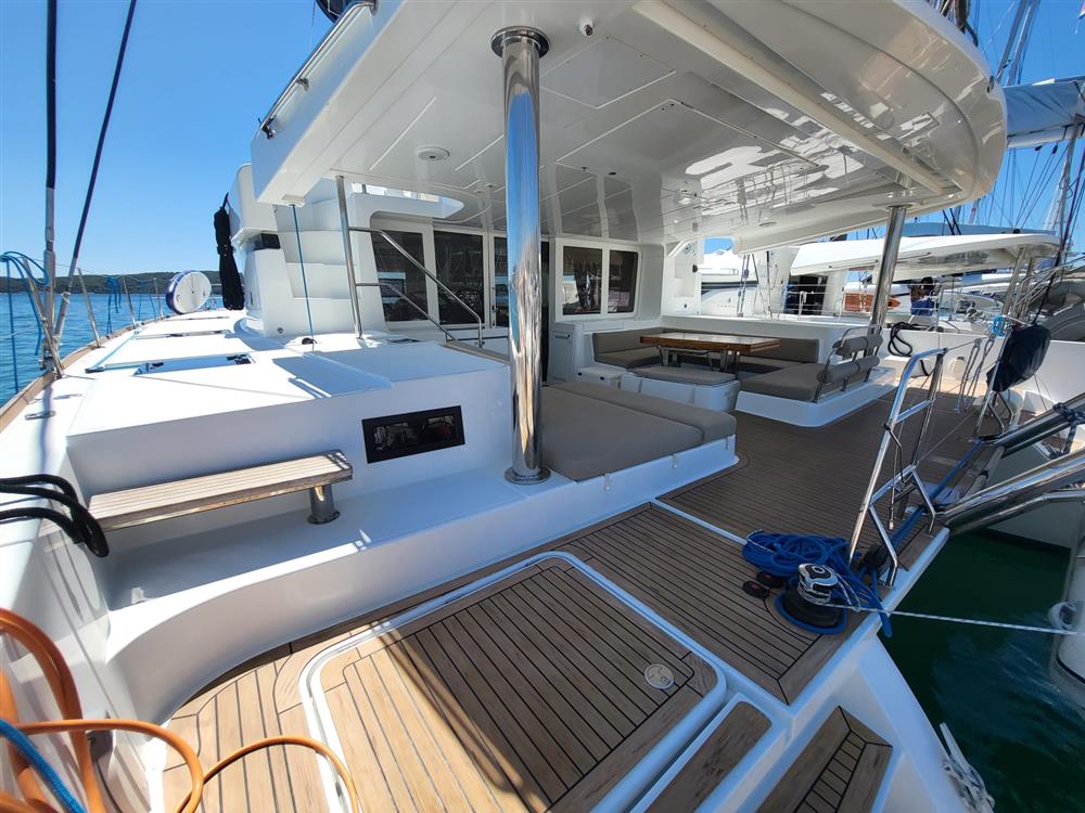 2017 Lagoon 52F for sale (photo 37)