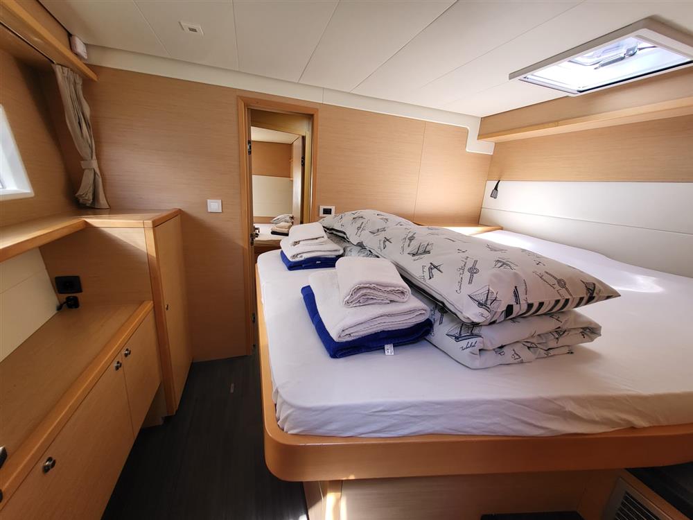 2017 Lagoon 52F for sale (photo 47)