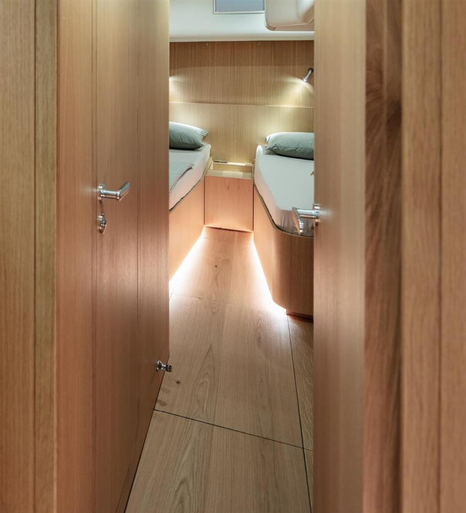 2026 YYachts Y7 for sale (photo 26)