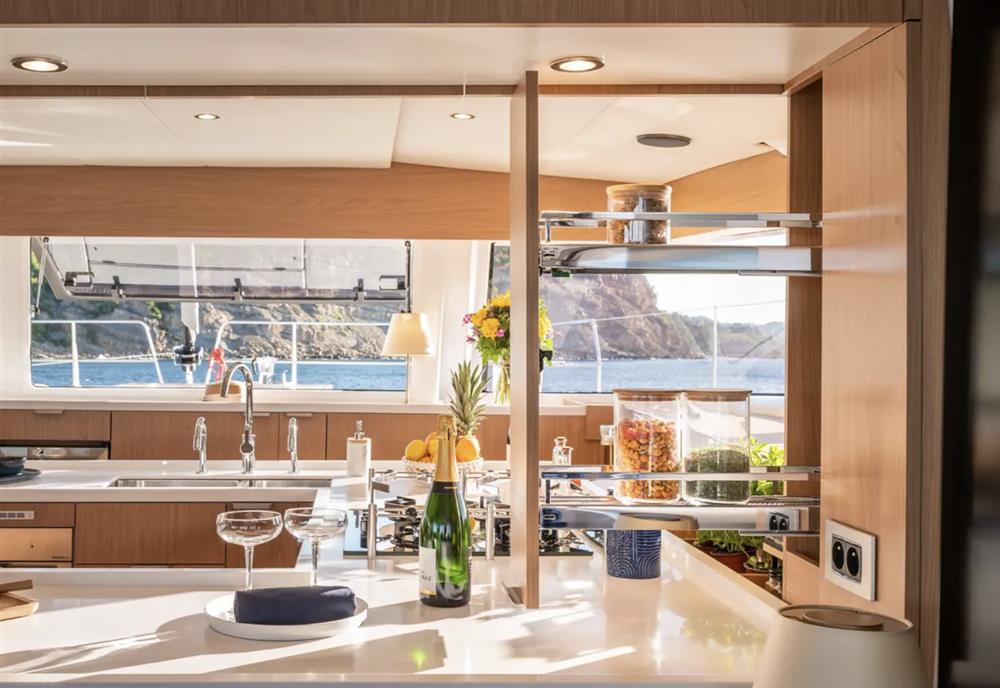 2026 Bali Catamarans 5.8 for sale (photo 13)