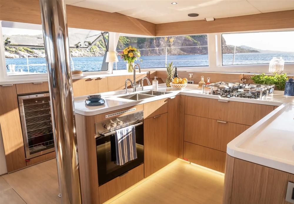 2026 Bali Catamarans 5.8 for sale (photo 14)