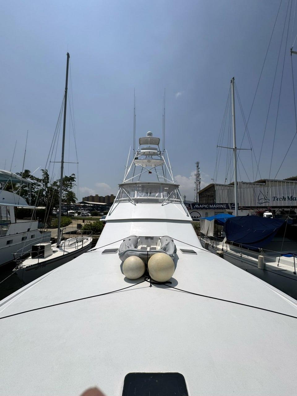 1998 Viking 58 Convertible for sale (photo 13)