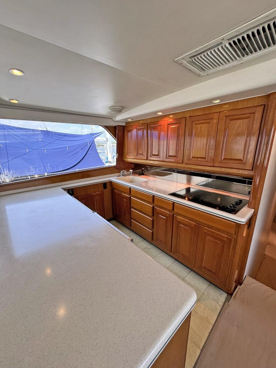 1998 Viking 58 Convertible for sale (photo 21)