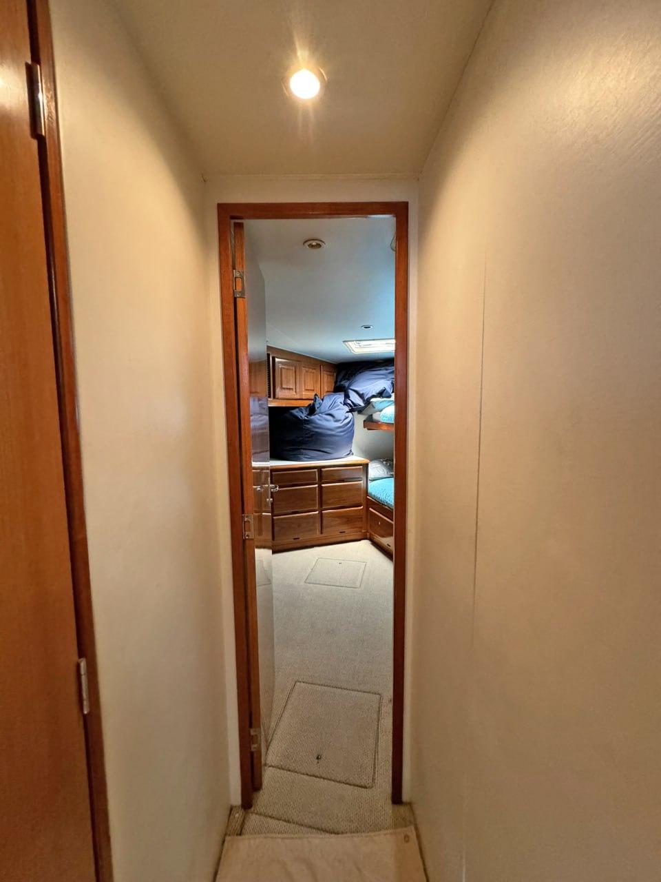 1998 Viking 58 Convertible for sale (photo 51)