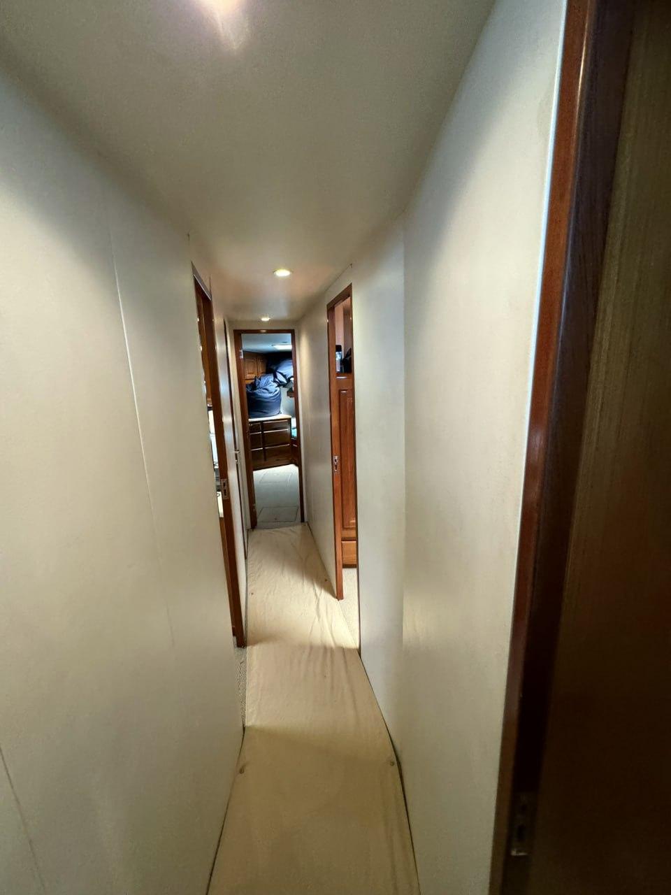 1998 Viking 58 Convertible for sale (photo 54)