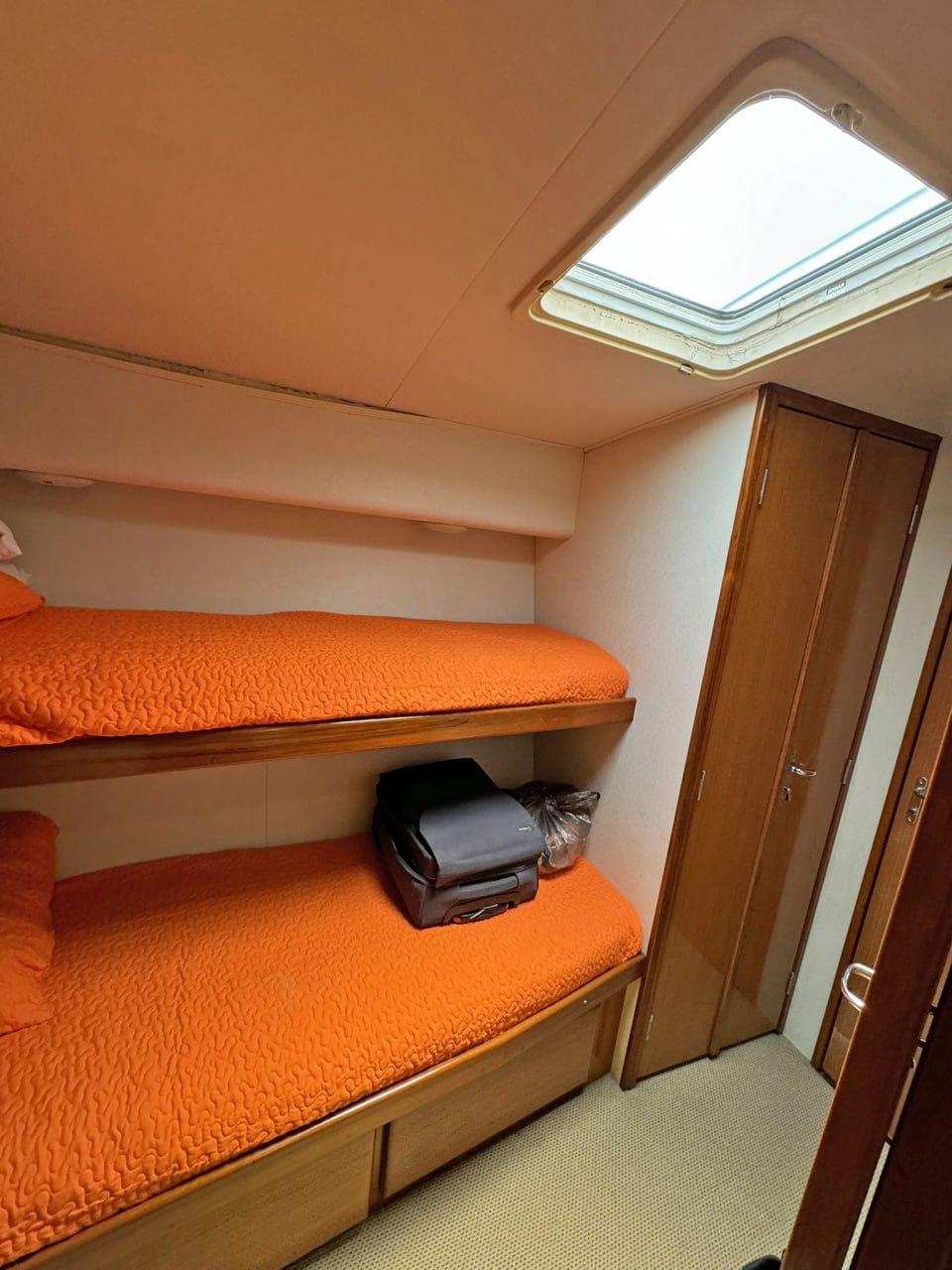 1998 Viking 58 Convertible for sale (photo 60)