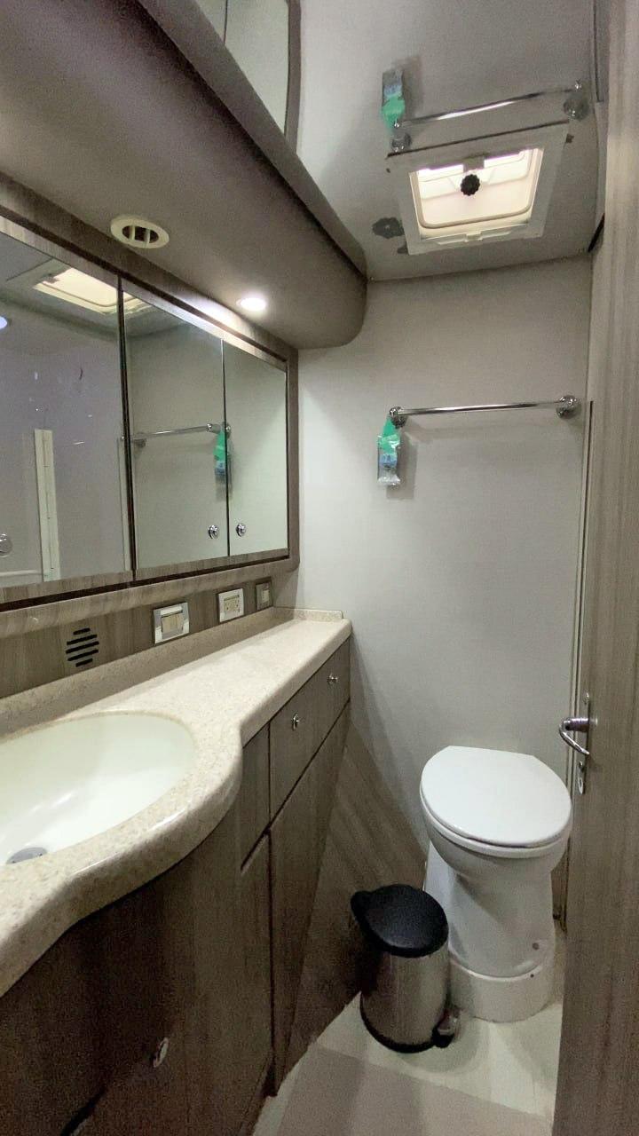 2004 Bertram 510 Convertible te koop (photo 24)