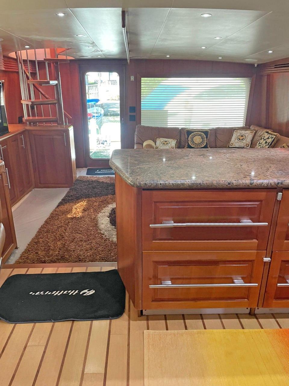 2007 Hatteras 68 Convertible en venta (photo 15)
