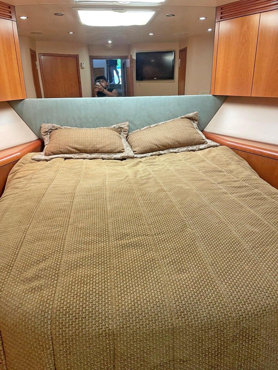 2007 Hatteras 68 Convertible en venta (photo 16)