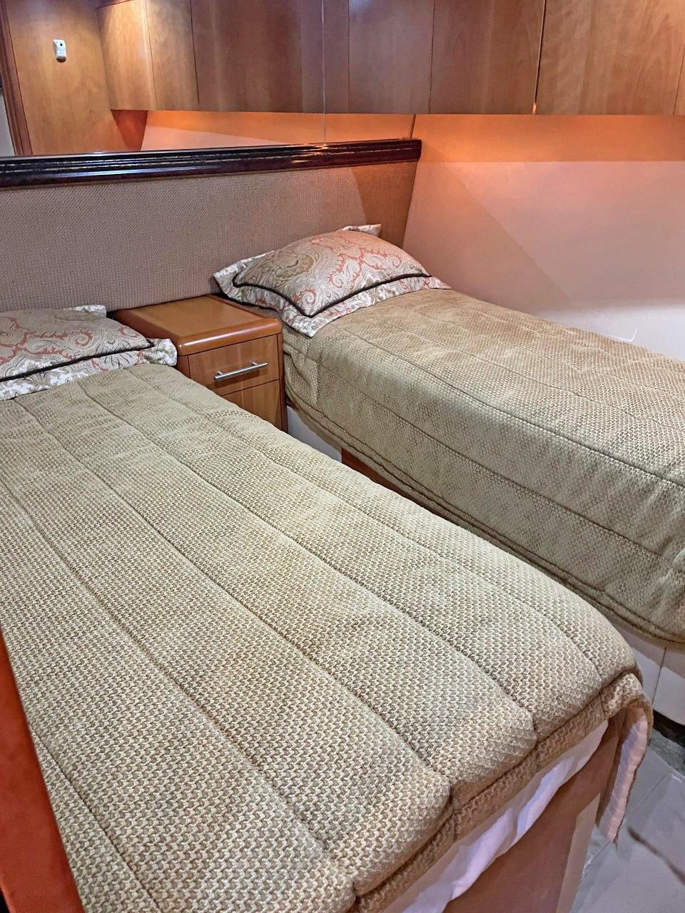 2007 Hatteras 68 Convertible en venta (photo 17)