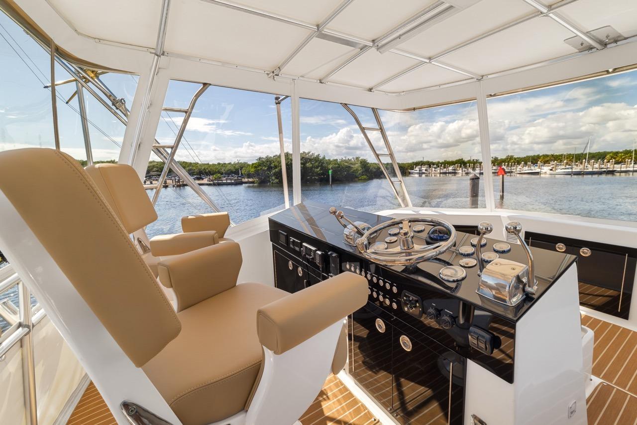 1978 Hatteras 46 Convertible na sprzedaż (photo 35)