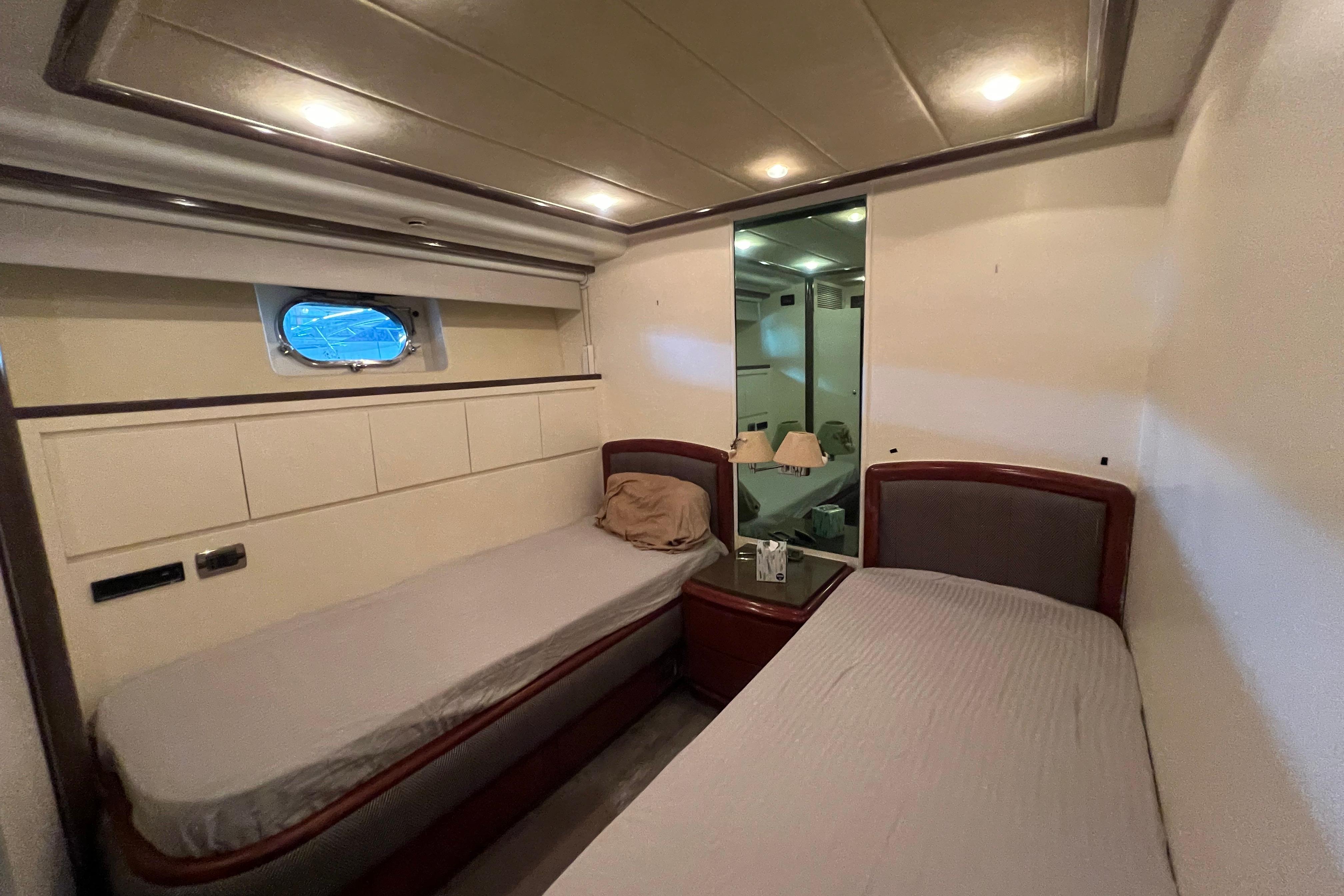 2001 Falcon 106 zu verkaufen (photo 25)