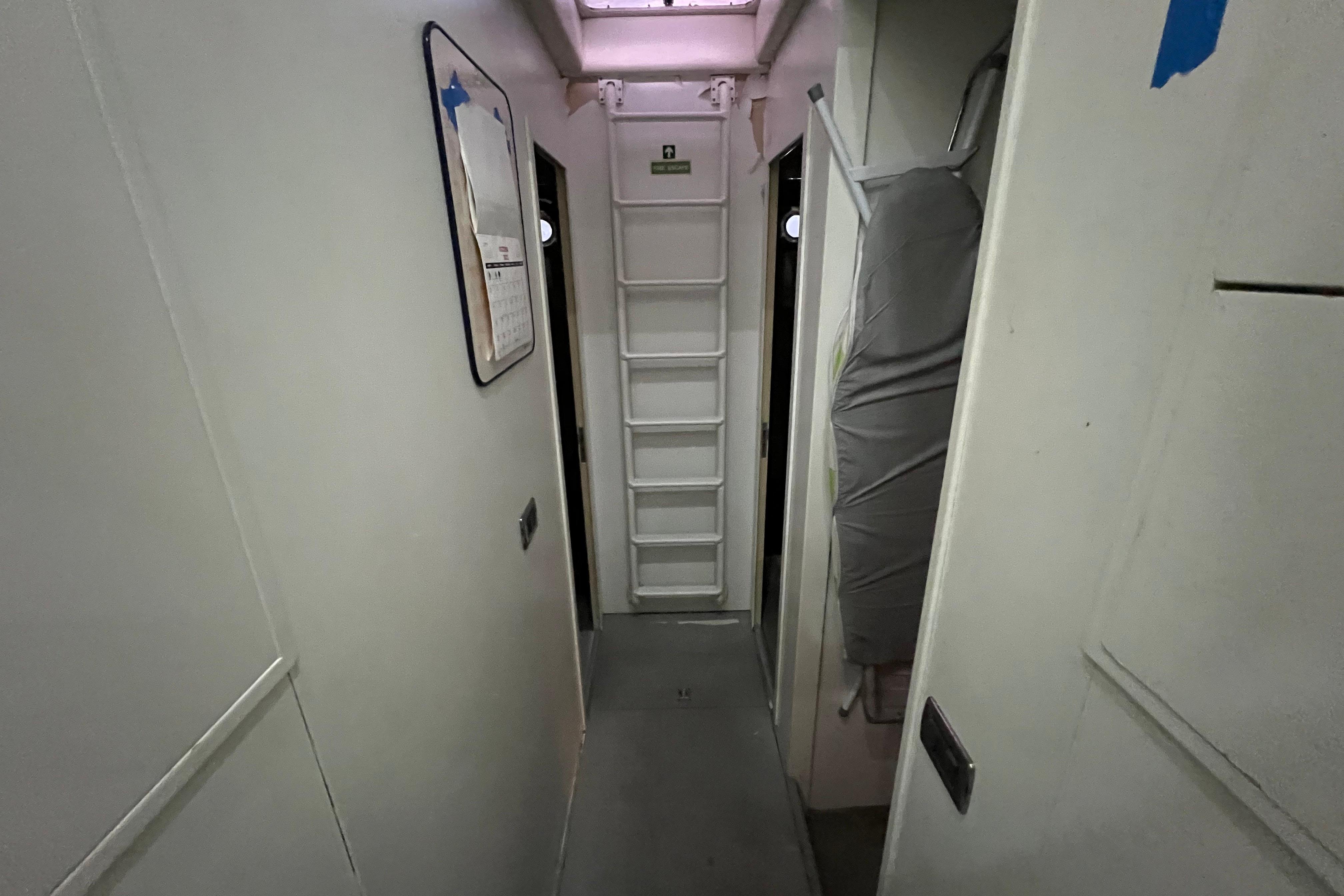 2001 Falcon 106 zu verkaufen (photo 45)