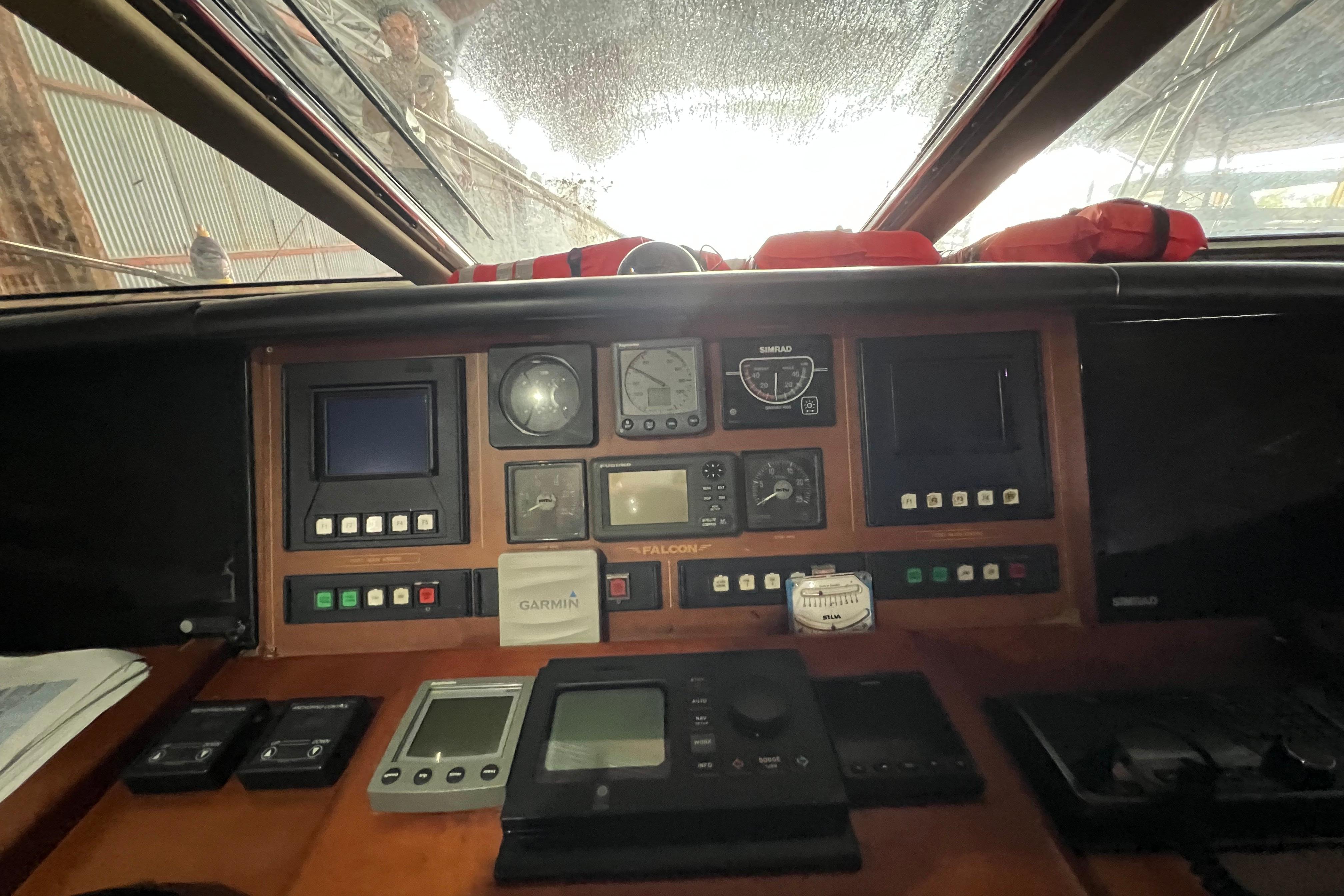 2001 Falcon 106 zu verkaufen (photo 47)