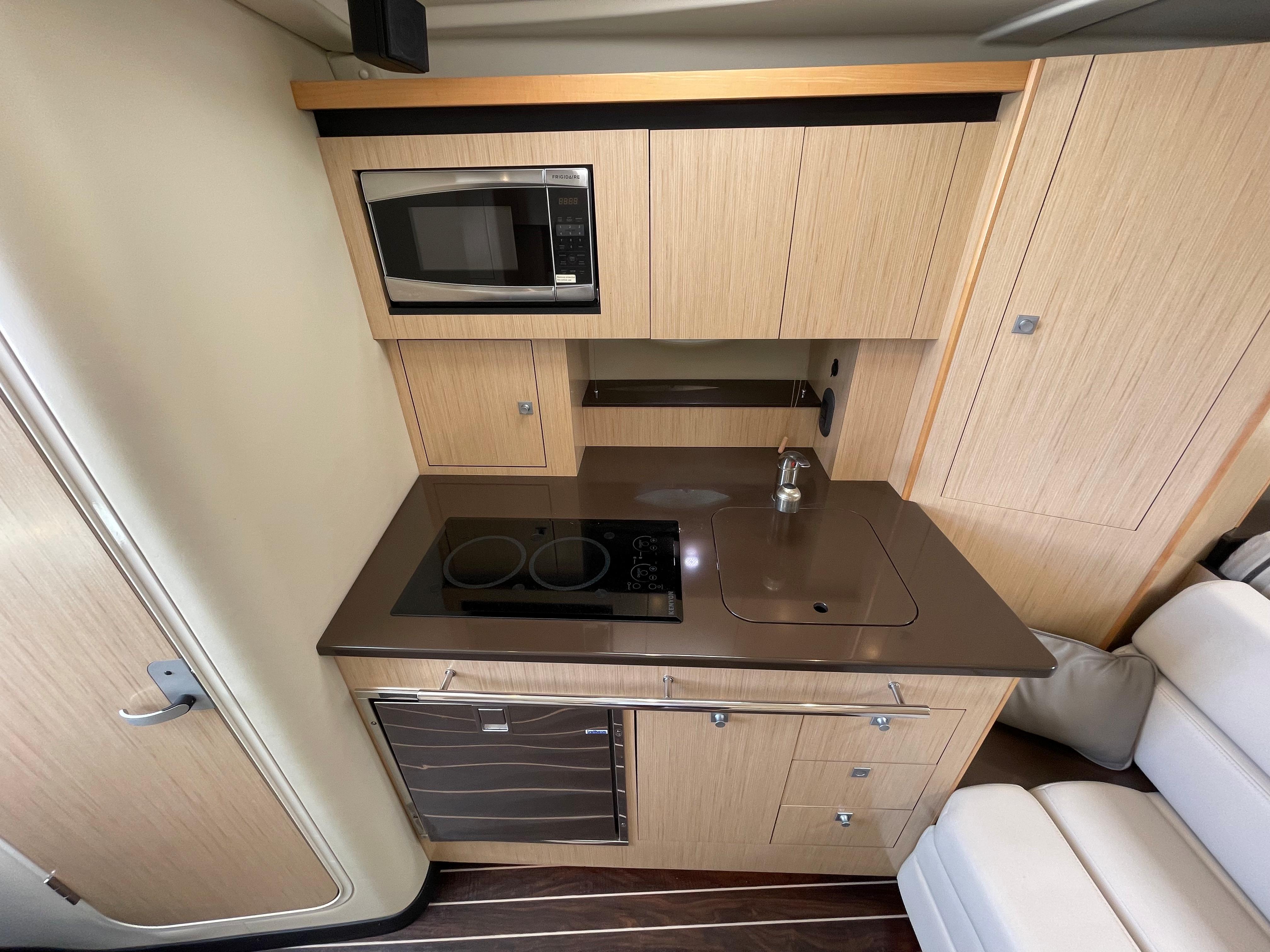 2016 Monterey 335 Sport Yacht zu verkaufen (photo 18)