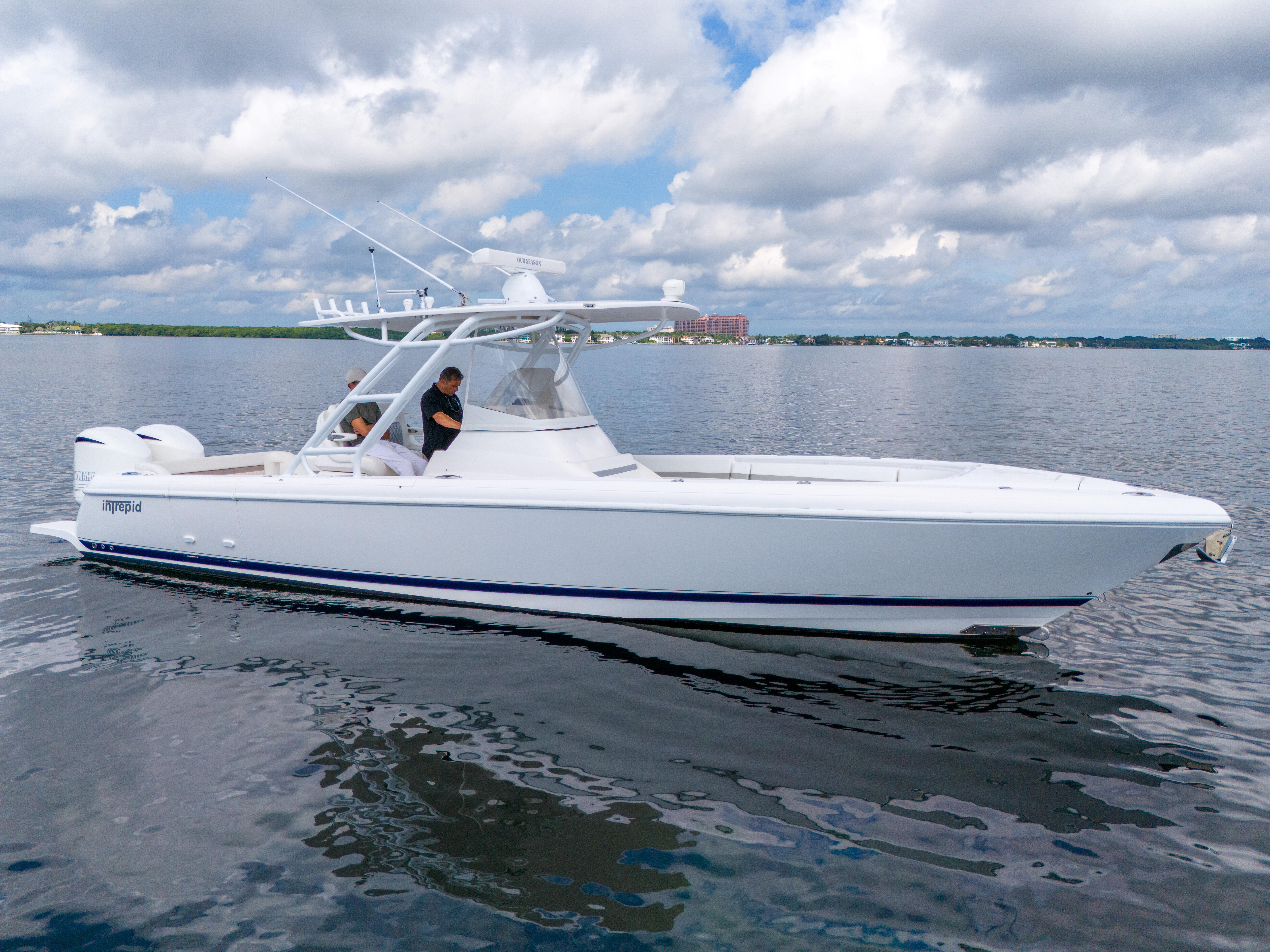 2014 Intrepid 327 Center Console zu verkaufen (photo 2)