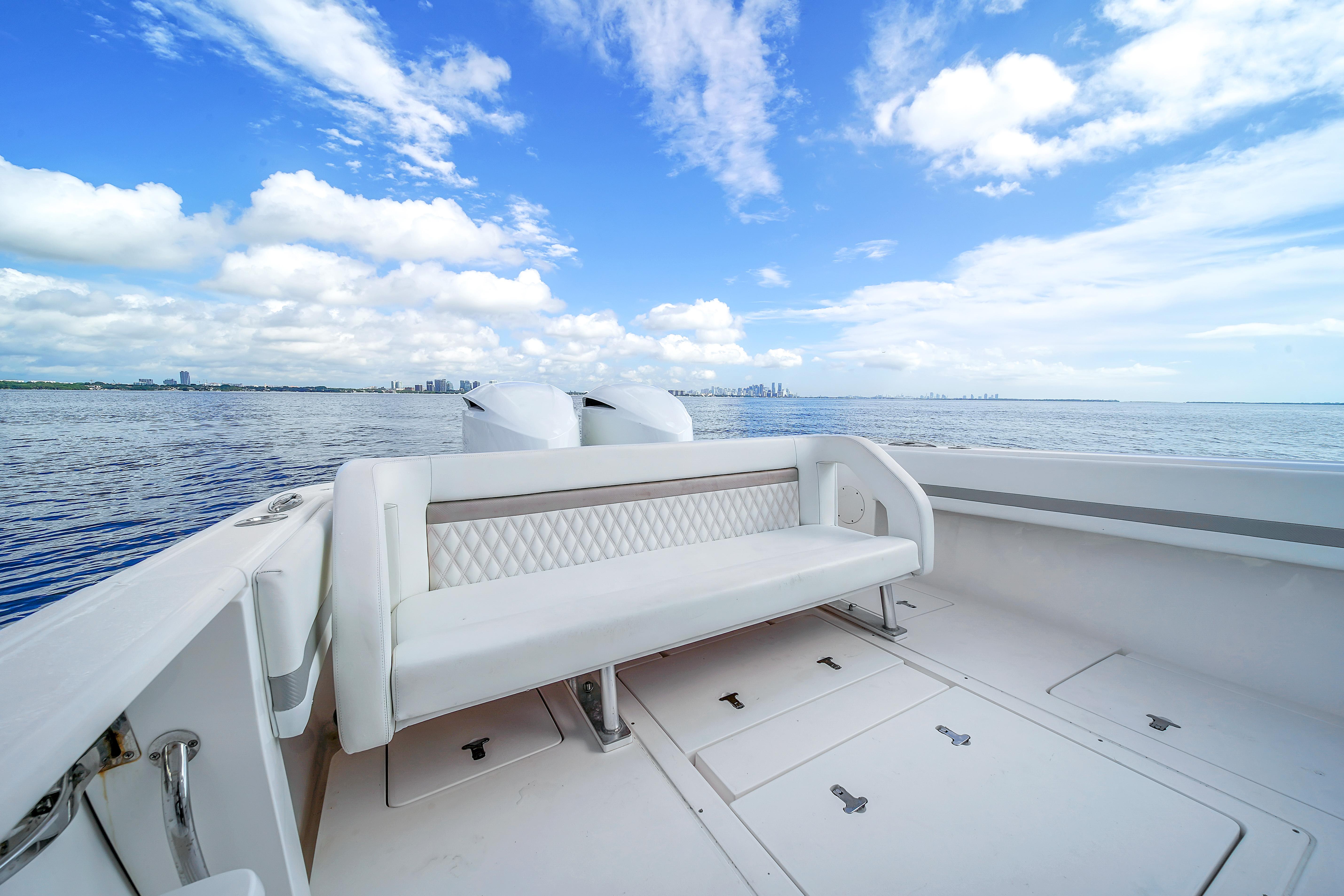 2014 Intrepid 327 Center Console zu verkaufen (photo 18)