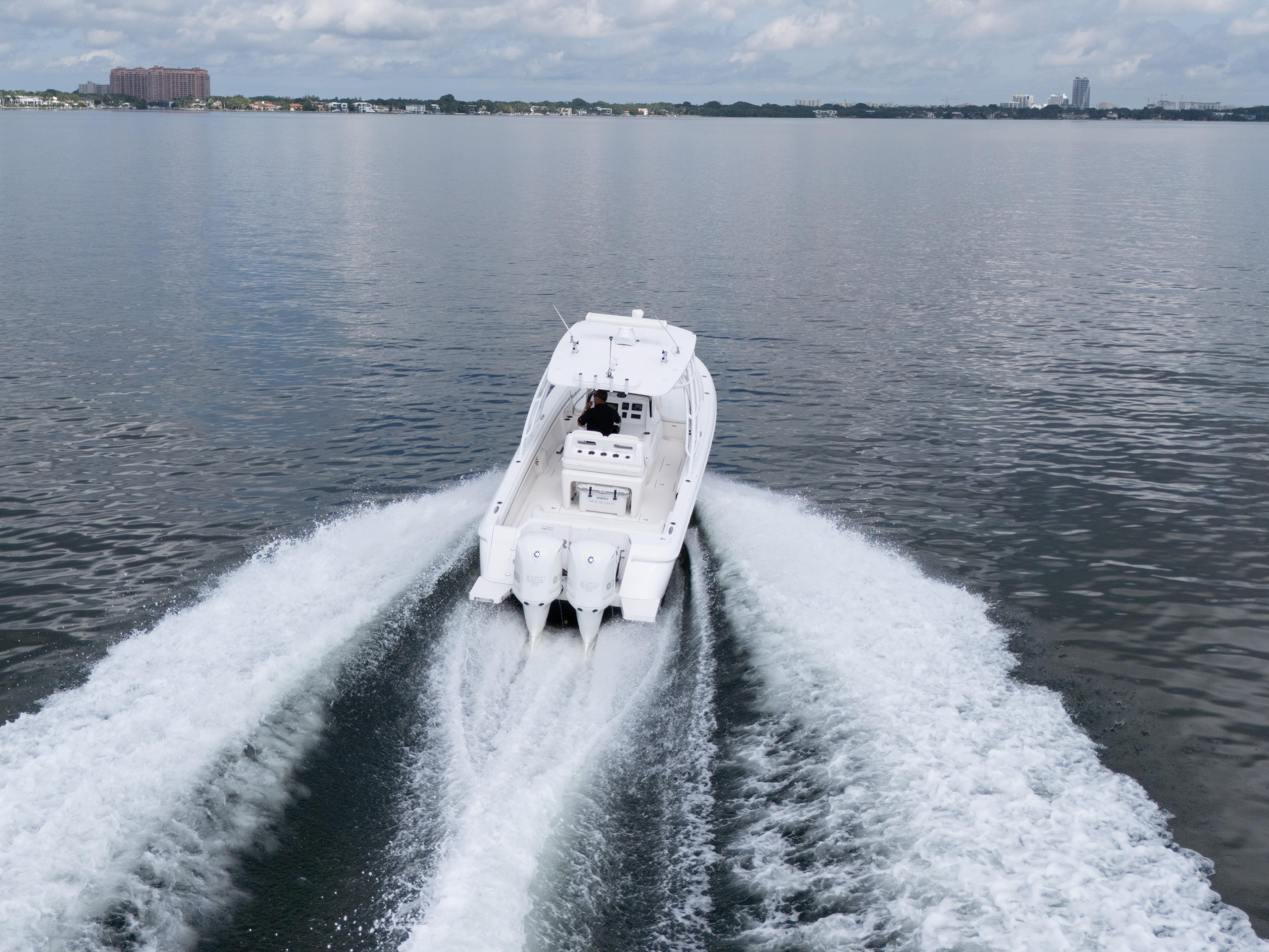 2014 Intrepid 327 Center Console zu verkaufen (photo 44)