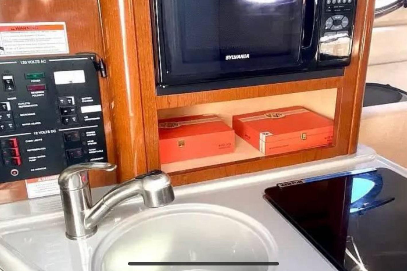 2011 Sea Ray 240 Sundancer na sprzedaż (photo 21)