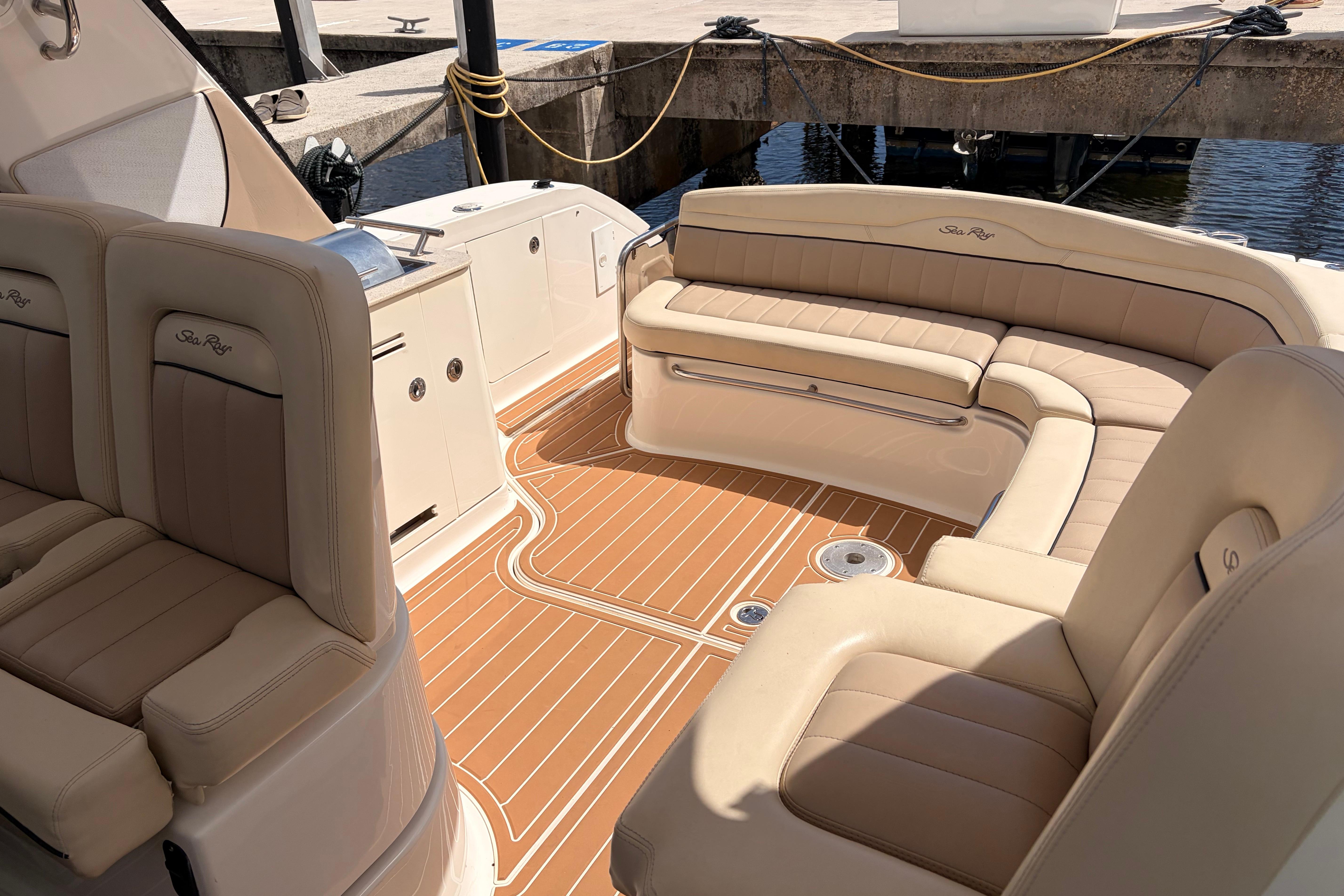 2008 Sea Ray Sundancer 350 à vendre (photo 8)