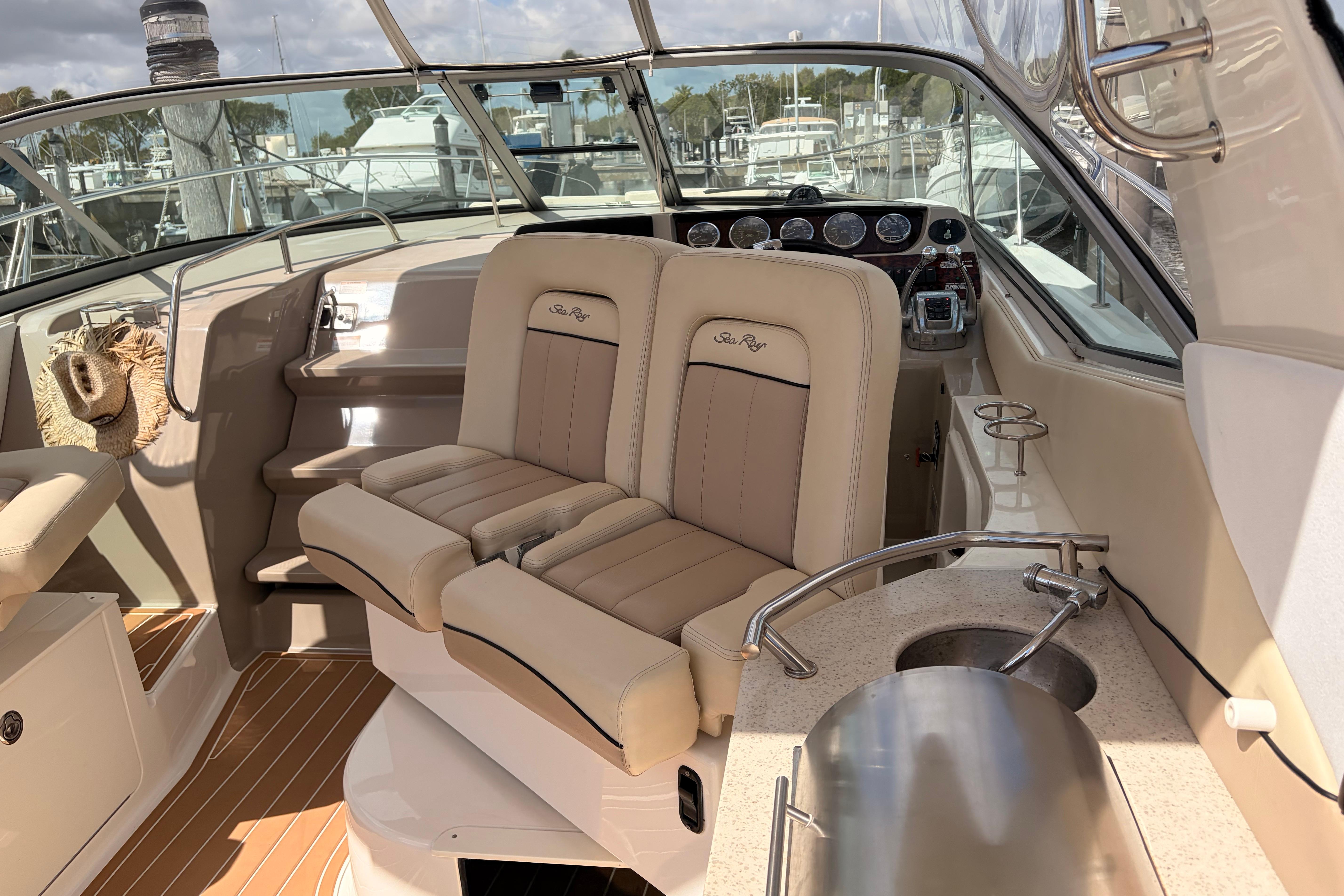 2008 Sea Ray Sundancer 350 à vendre (photo 10)