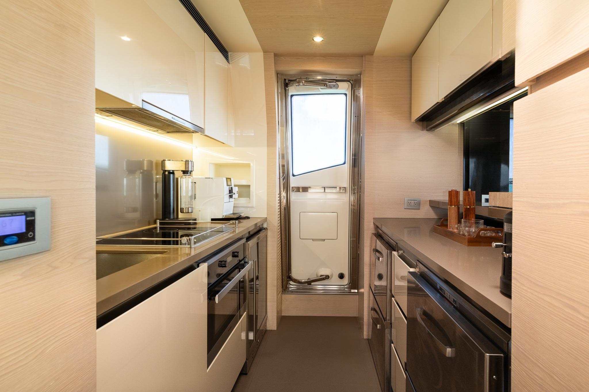 2015 Azimut 80 for sale (photo 17)