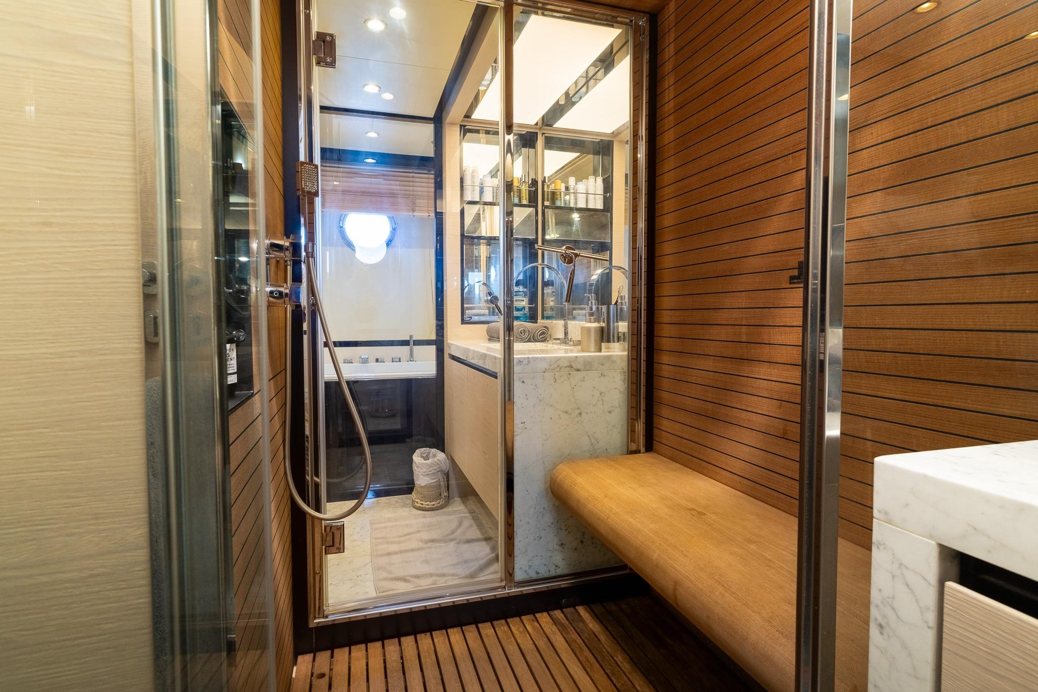 2015 Azimut 80 for sale (photo 42)