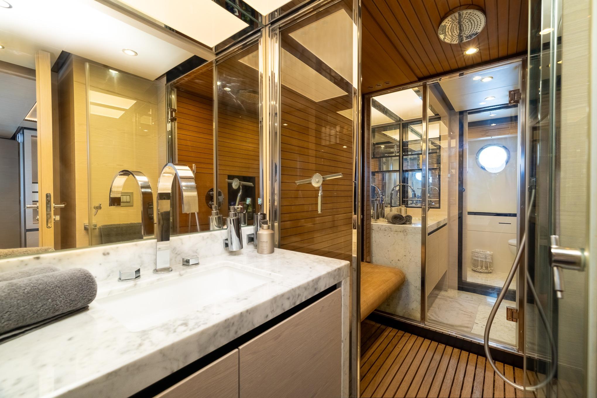 2015 Azimut 80 for sale (photo 43)