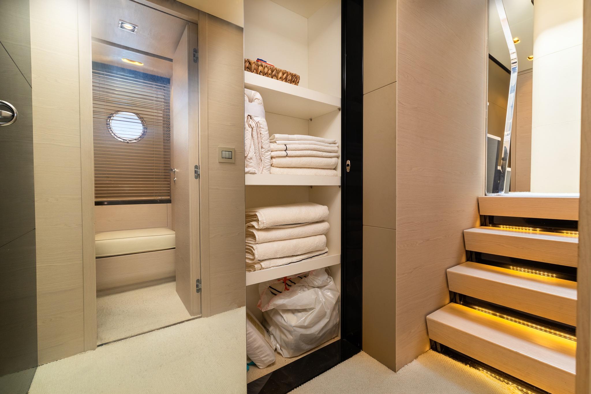 2015 Azimut 80 for sale (photo 46)