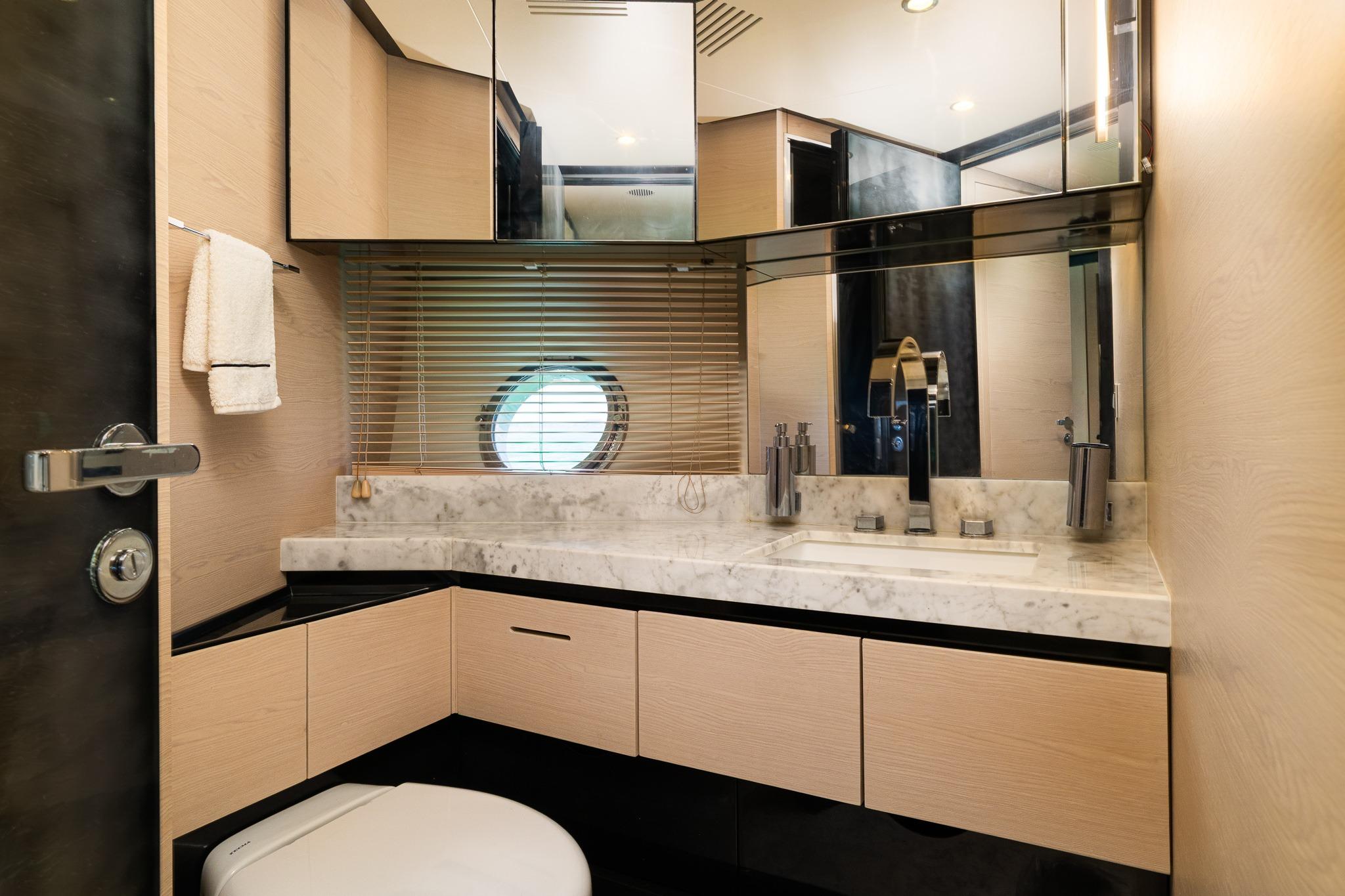 2015 Azimut 80 for sale (photo 50)