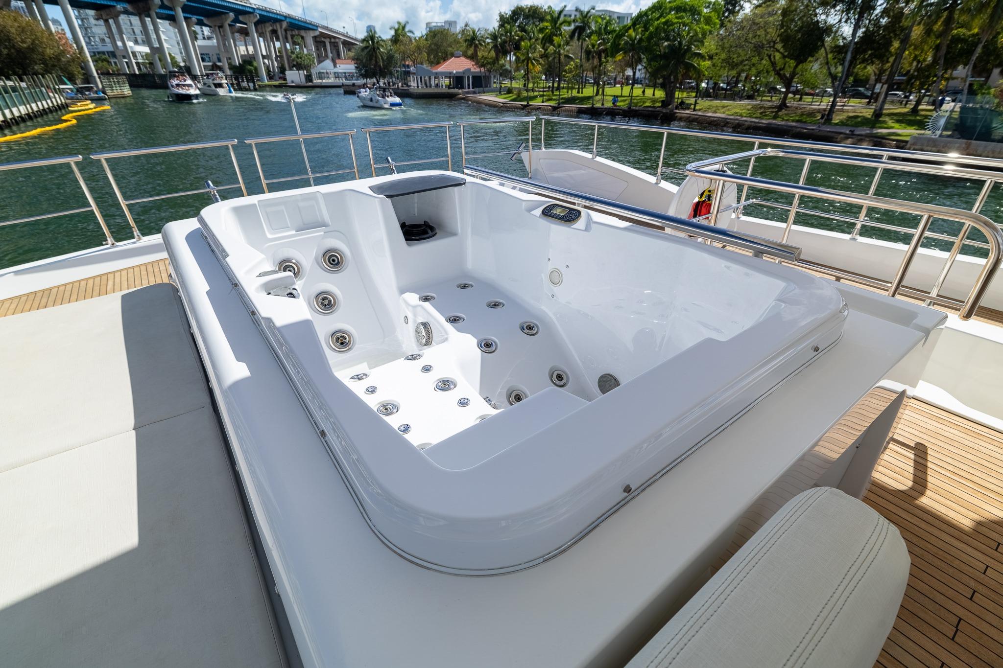 2015 Azimut 80 for sale (photo 83)