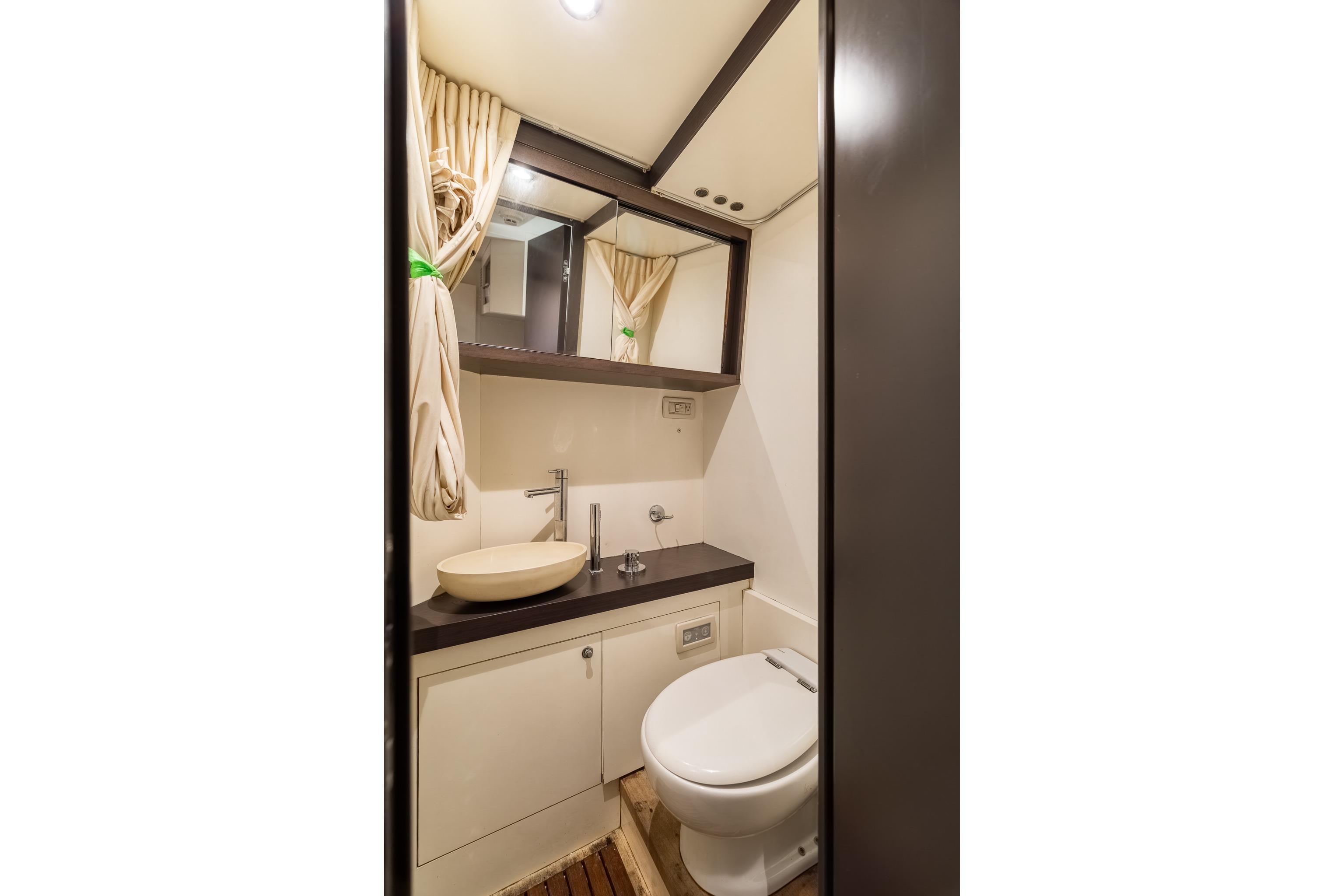 2015 Azimut 80 for sale (photo 96)