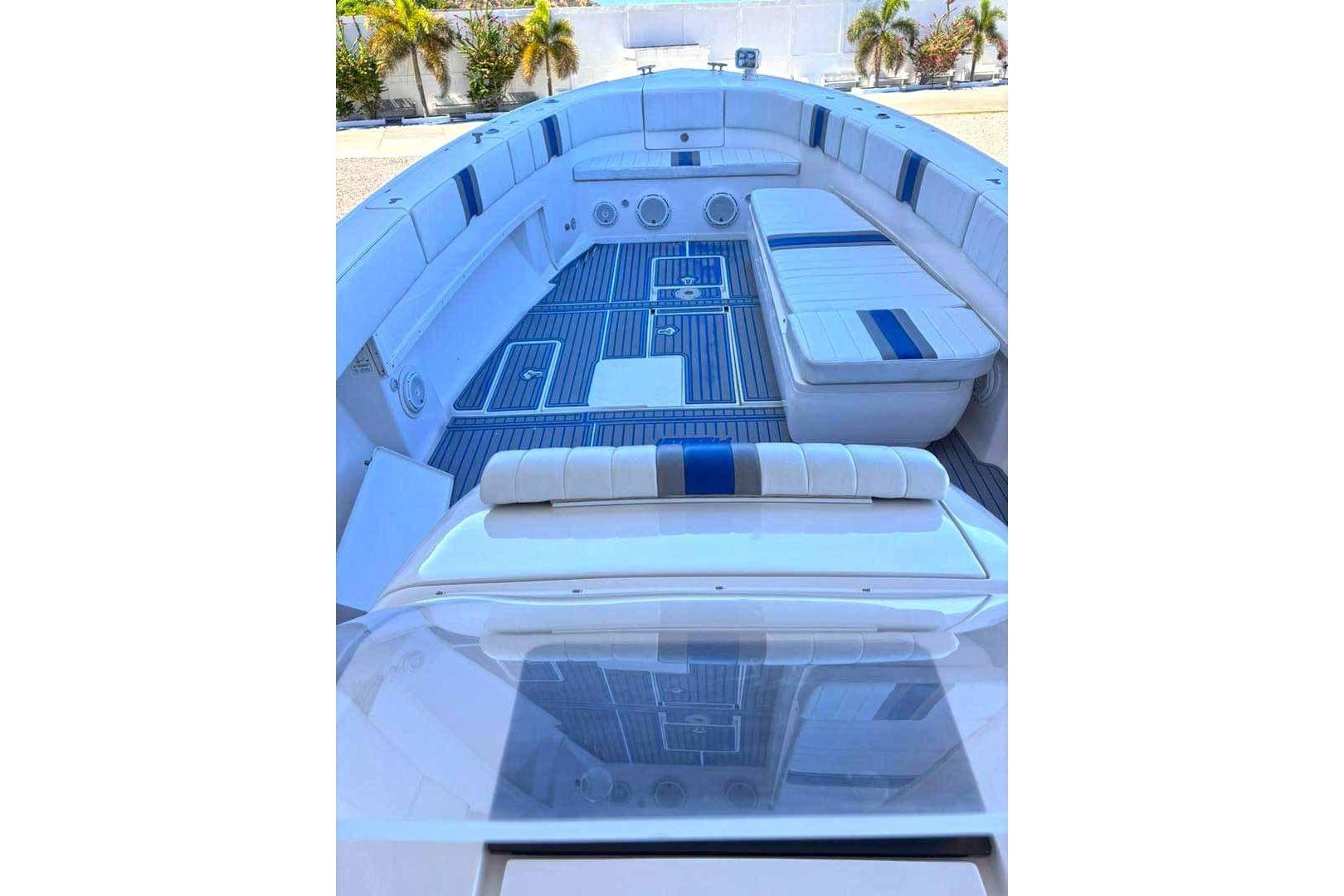 2012 Intrepid 400 Cuddy en venta (photo 5)