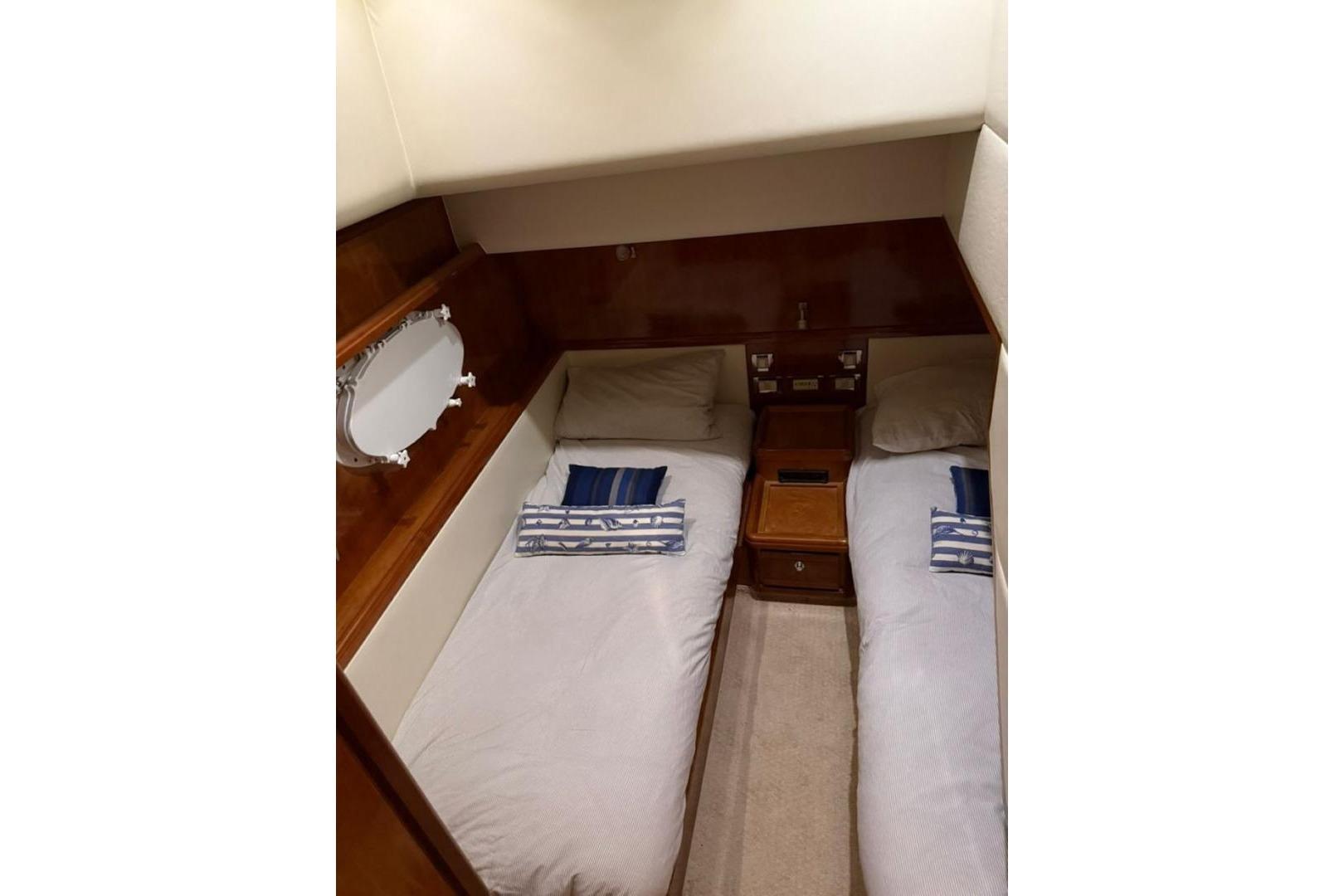 2005 Bertram 630 Convertible zu verkaufen (photo 7)