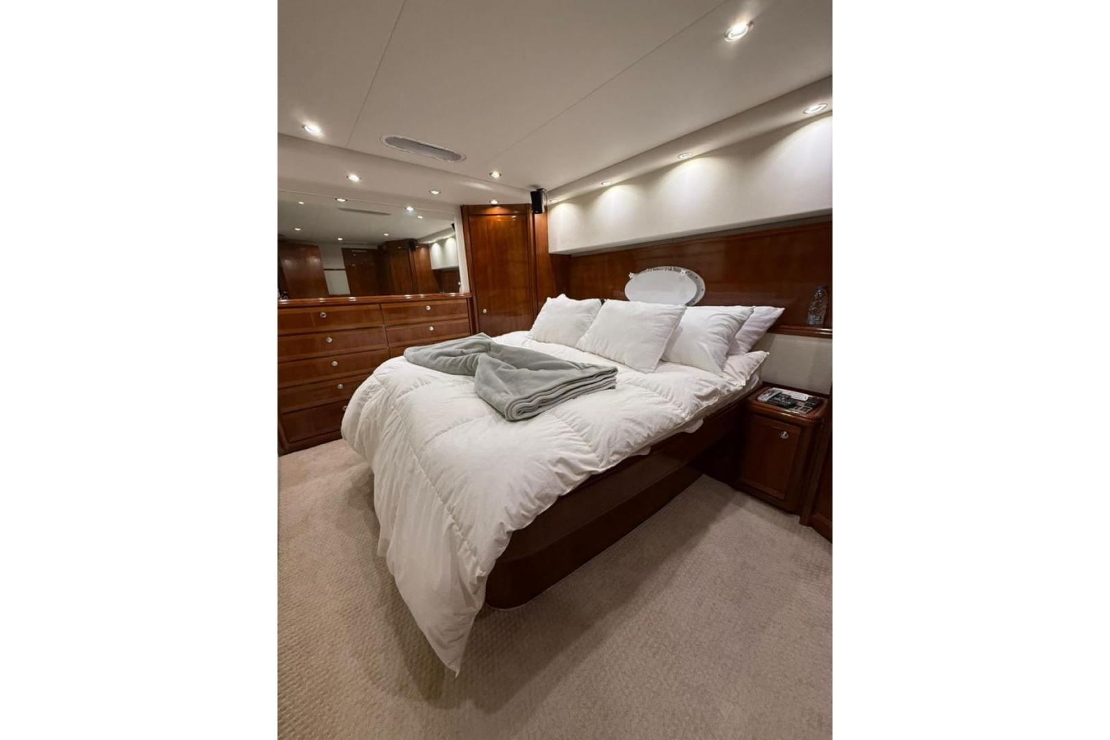 2005 Bertram 630 Convertible zu verkaufen (photo 9)
