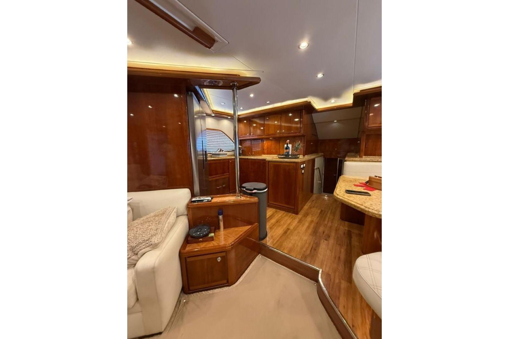 2005 Bertram 630 Convertible zu verkaufen (photo 15)