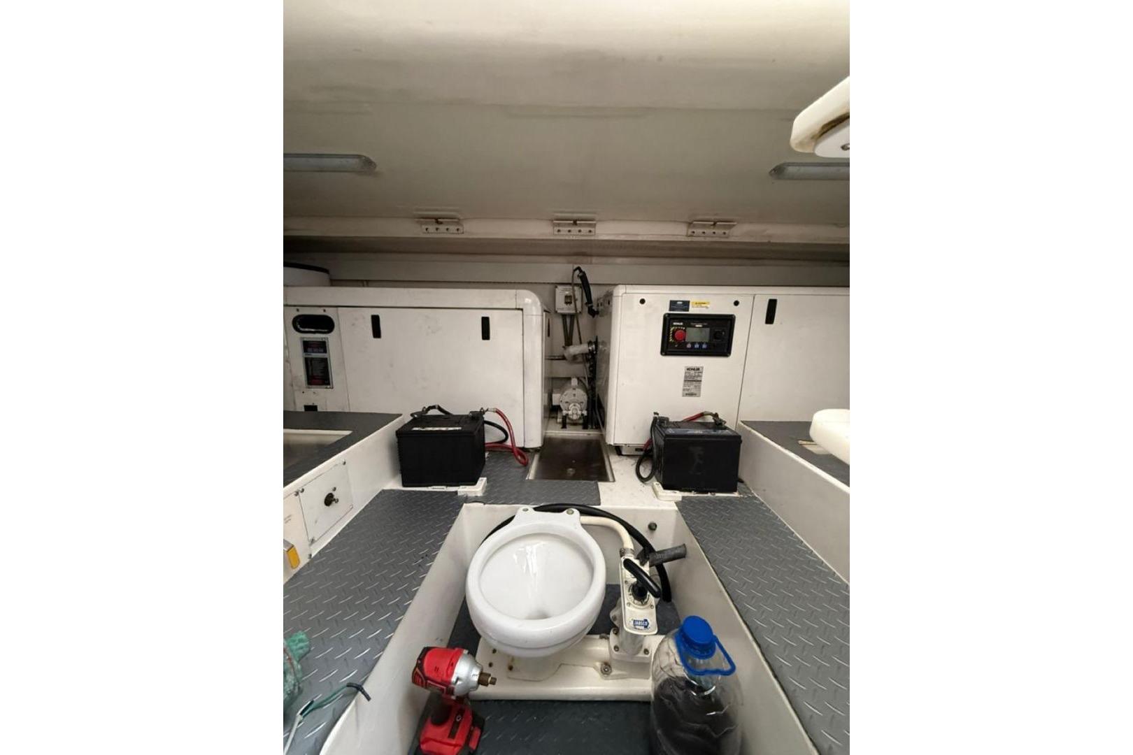 2005 Bertram 630 Convertible zu verkaufen (photo 21)