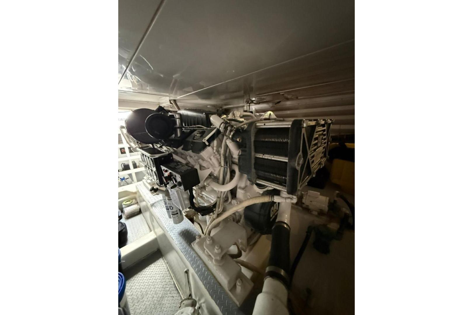 2005 Bertram 630 Convertible zu verkaufen (photo 23)