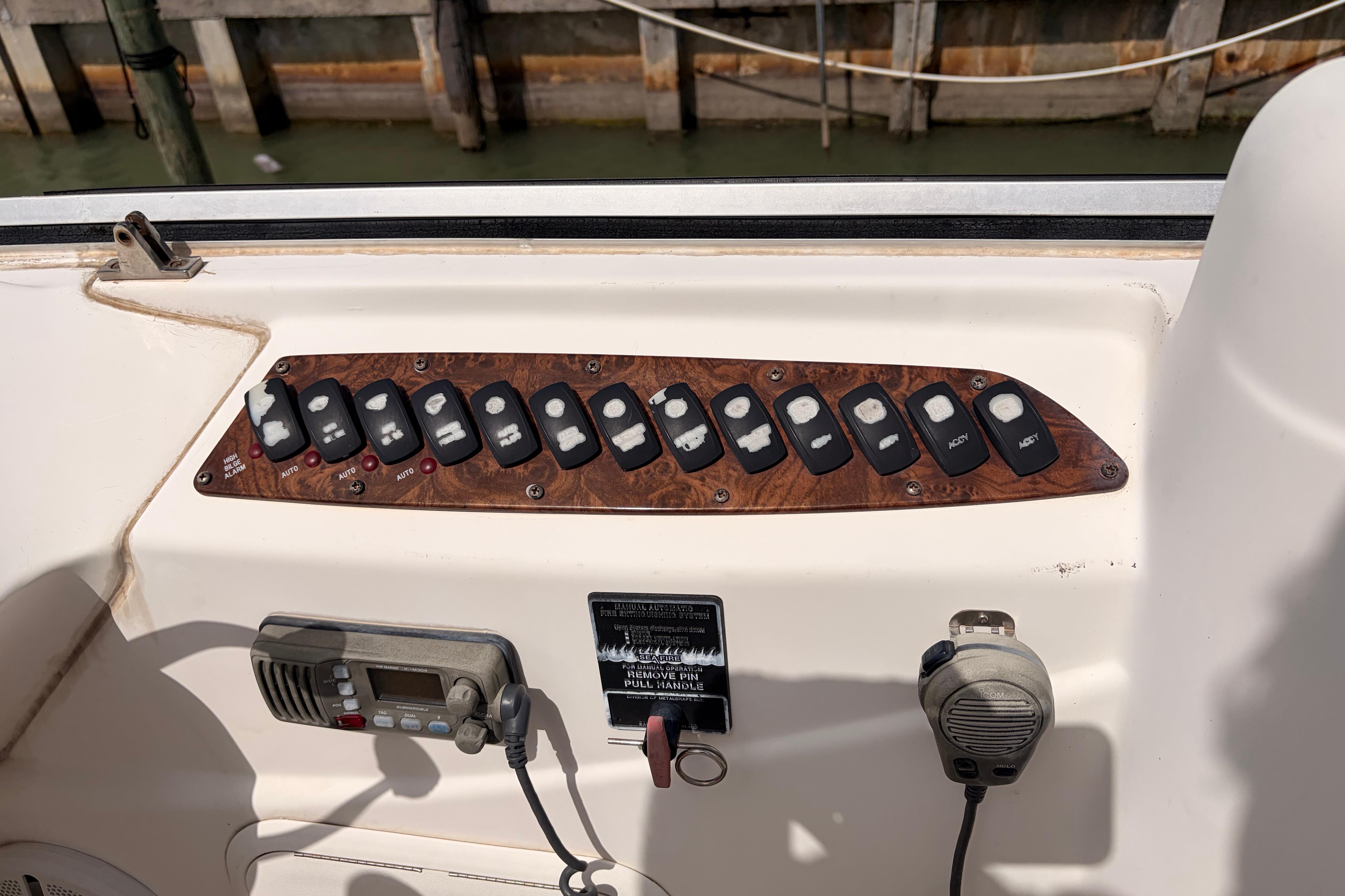 2005 Meridian 368 Motoryacht in vendita (photo 37)