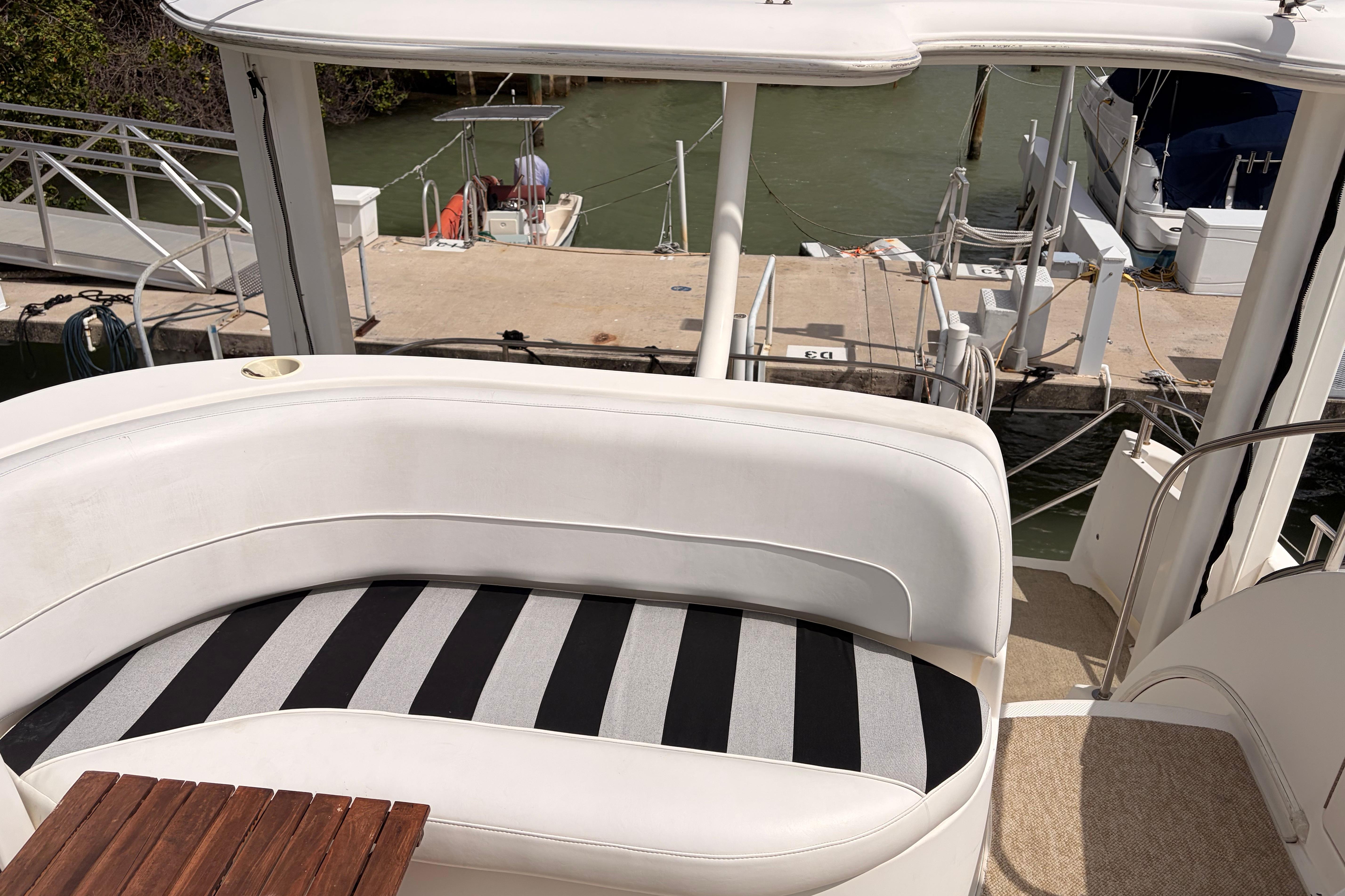 2005 Meridian 368 Motoryacht in vendita (photo 42)
